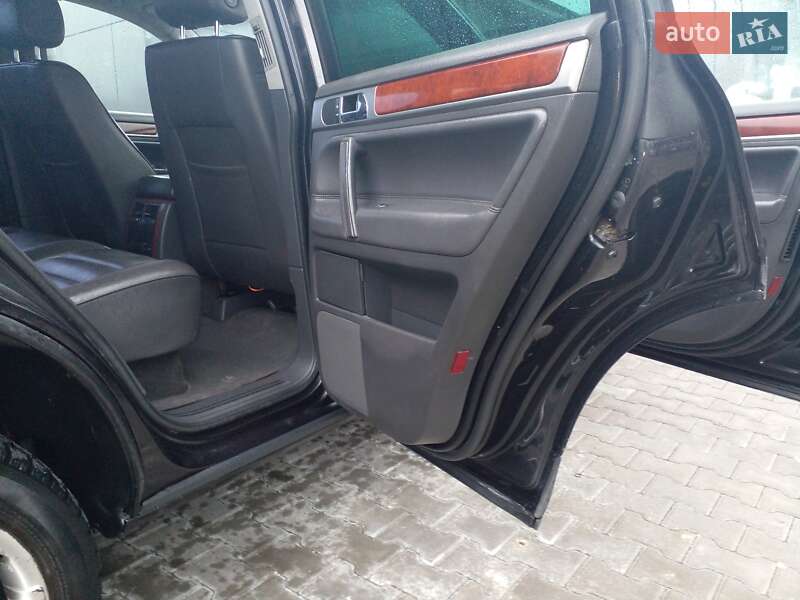 Внедорожник / Кроссовер Volkswagen Touareg 2004 в Теребовле