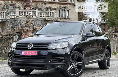 Внедорожник / Кроссовер Volkswagen Touareg 2012 в Луцке