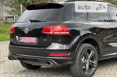 Внедорожник / Кроссовер Volkswagen Touareg 2012 в Луцке