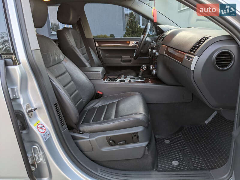 Внедорожник / Кроссовер Volkswagen Touareg 2008 в Воловце