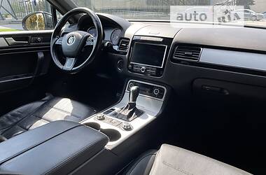 Внедорожник / Кроссовер Volkswagen Touareg 2010 в Полтаве