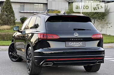 Внедорожник / Кроссовер Volkswagen Touareg 2020 в 
