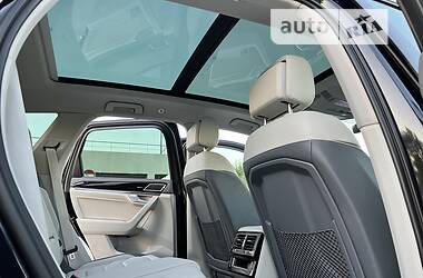 Внедорожник / Кроссовер Volkswagen Touareg 2020 в 