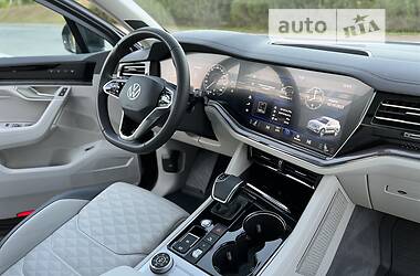 Внедорожник / Кроссовер Volkswagen Touareg 2020 в 