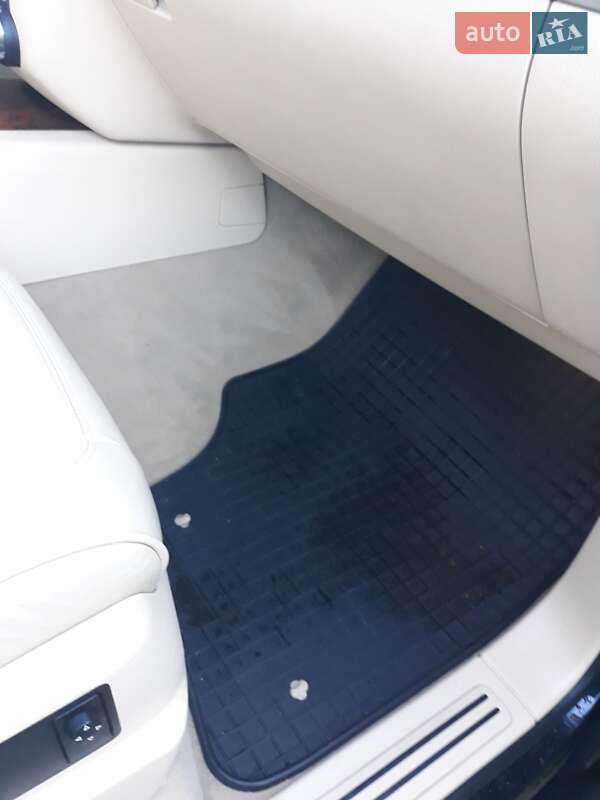 Позашляховик / Кросовер Volkswagen Touareg 2005 в Львові