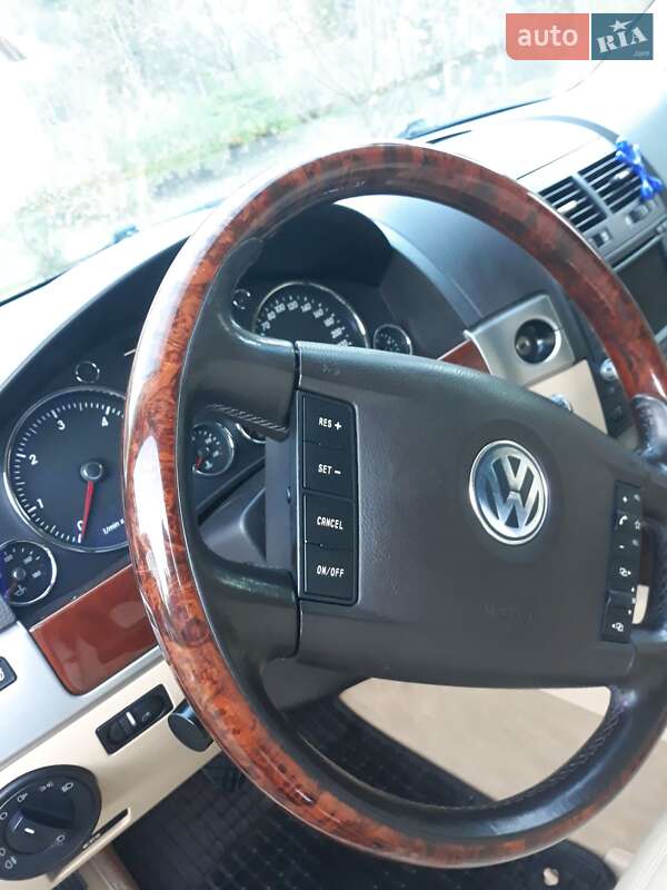 Позашляховик / Кросовер Volkswagen Touareg 2005 в Львові