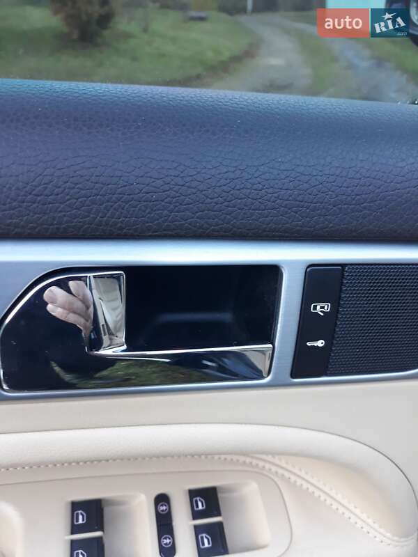 Позашляховик / Кросовер Volkswagen Touareg 2005 в Львові