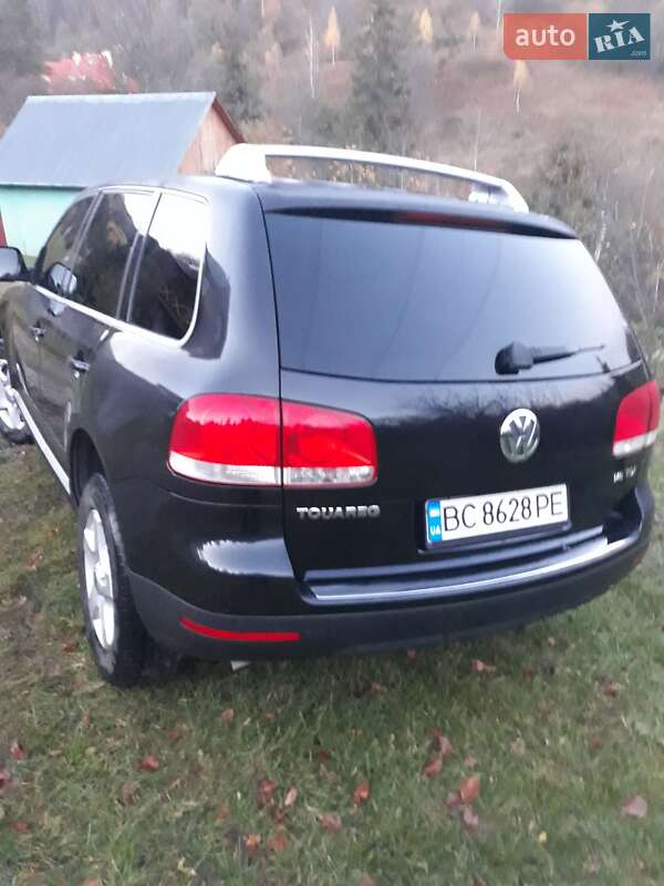 Позашляховик / Кросовер Volkswagen Touareg 2005 в Львові