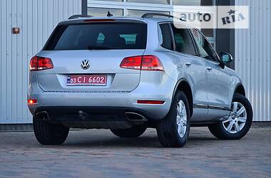 Внедорожник / Кроссовер Volkswagen Touareg 2014 в Сарнах