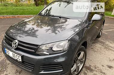 Внедорожник / Кроссовер Volkswagen Touareg 2014 в Ужгороде