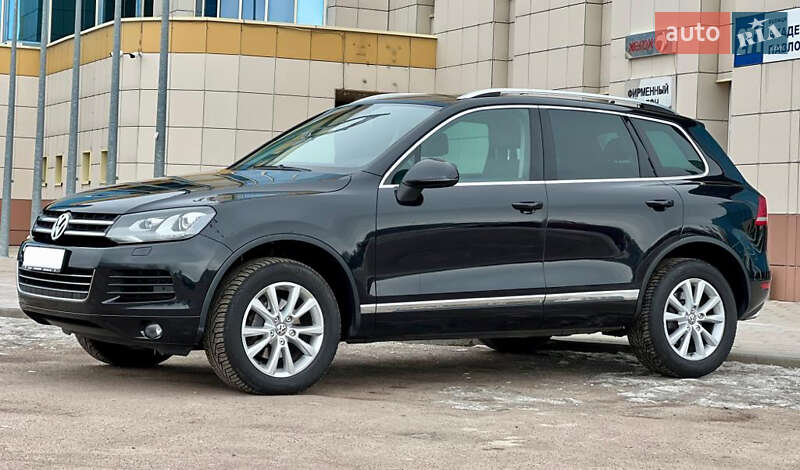 Внедорожник / Кроссовер Volkswagen Touareg 2014 в Харькове