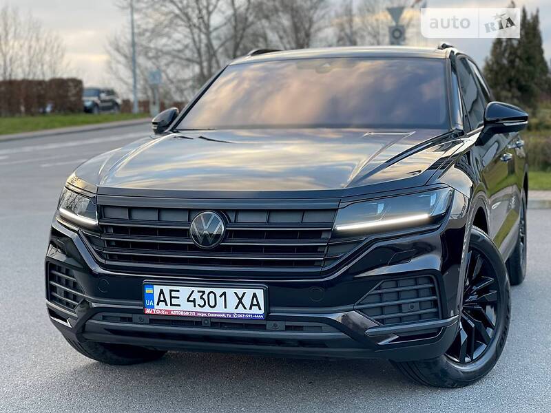 Внедорожник / Кроссовер Volkswagen Touareg 2021 в Киеве