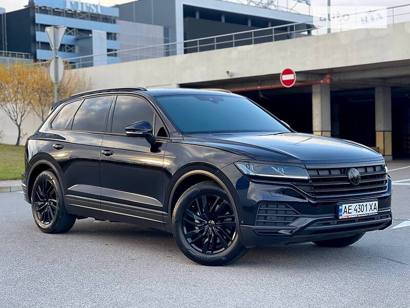 Внедорожник / Кроссовер Volkswagen Touareg 2021 в Киеве