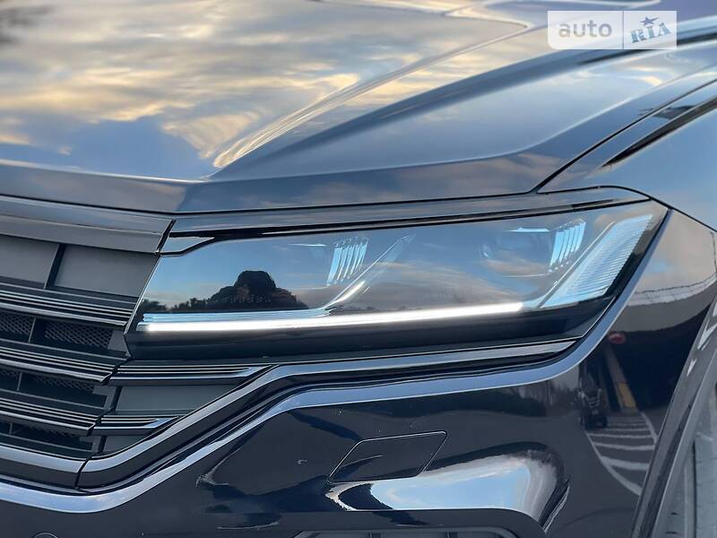 Внедорожник / Кроссовер Volkswagen Touareg 2021 в Киеве