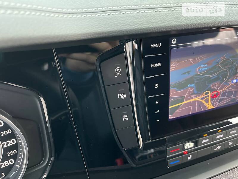 Внедорожник / Кроссовер Volkswagen Touareg 2021 в Киеве