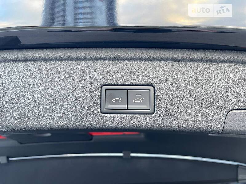 Внедорожник / Кроссовер Volkswagen Touareg 2021 в Киеве