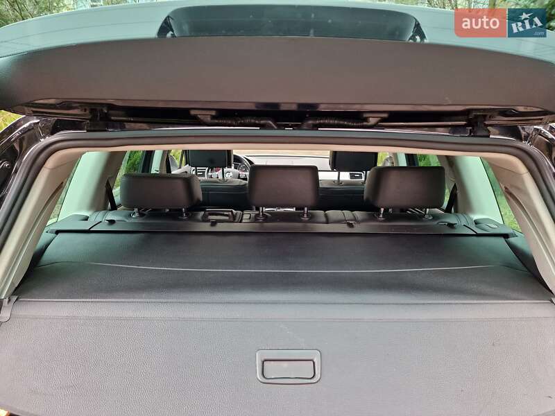 Позашляховик / Кросовер Volkswagen Touareg 2013 в Рівному
