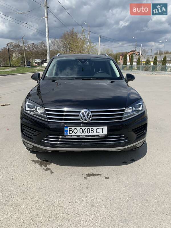Внедорожник / Кроссовер Volkswagen Touareg 2014 в Тернополе