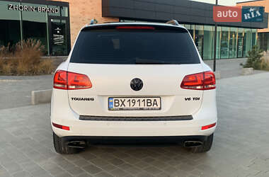 Внедорожник / Кроссовер Volkswagen Touareg 2012 в Хмельницком