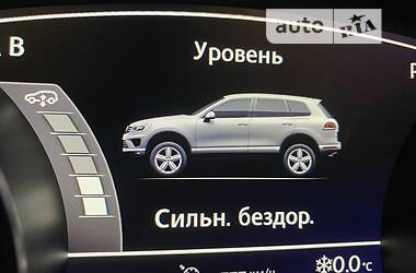 Внедорожник / Кроссовер Volkswagen Touareg 2015 в Львове