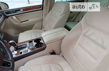 Внедорожник / Кроссовер Volkswagen Touareg 2010 в Киеве