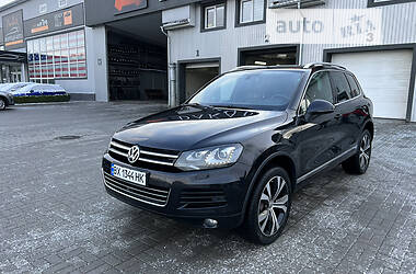 Внедорожник / Кроссовер Volkswagen Touareg 2010 в 