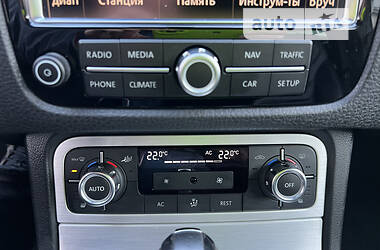 Внедорожник / Кроссовер Volkswagen Touareg 2010 в 