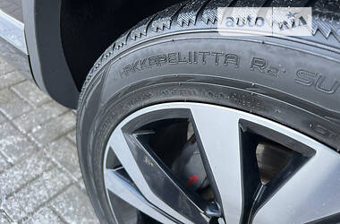 Внедорожник / Кроссовер Volkswagen Touareg 2010 в 