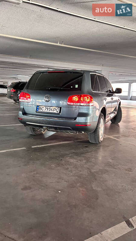 Позашляховик / Кросовер Volkswagen Touareg 2005 в Львові
