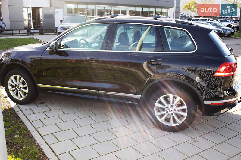 Внедорожник / Кроссовер Volkswagen Touareg 2018 в Киеве