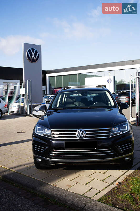 Внедорожник / Кроссовер Volkswagen Touareg 2018 в Киеве