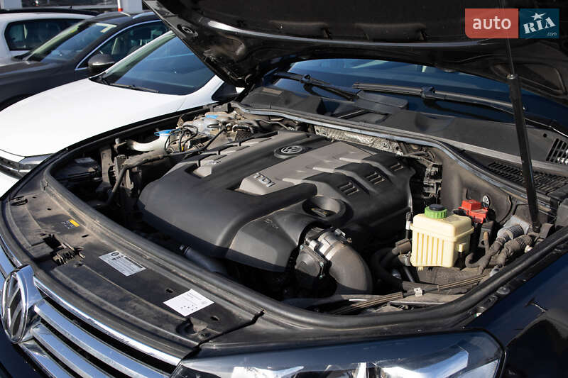 Внедорожник / Кроссовер Volkswagen Touareg 2018 в Киеве