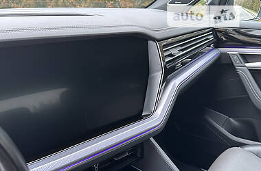 Внедорожник / Кроссовер Volkswagen Touareg 2018 в Ровно