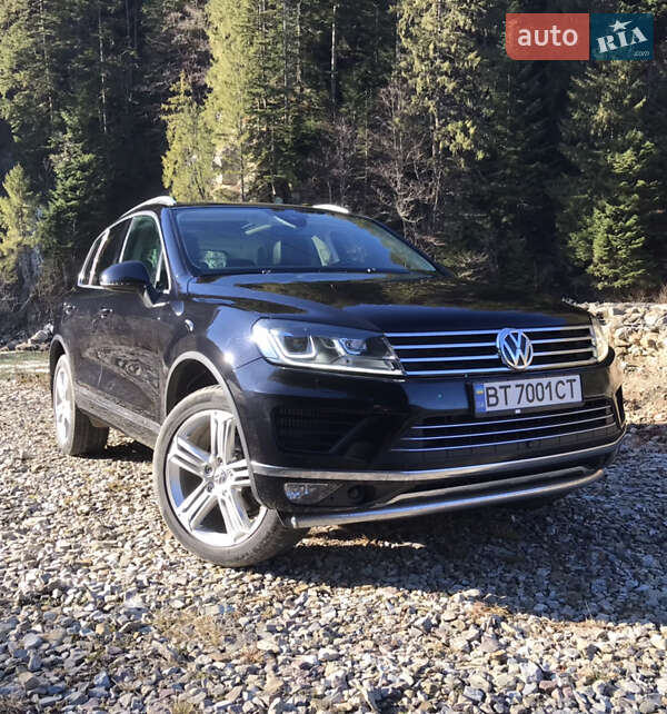 Позашляховик / Кросовер Volkswagen Touareg 2014 в Верховині