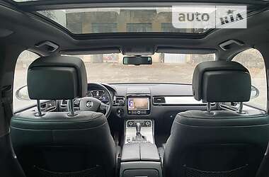 Внедорожник / Кроссовер Volkswagen Touareg 2010 в 