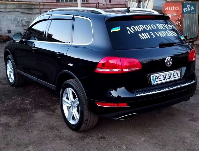 Внедорожник / Кроссовер Volkswagen Touareg 2010 в Николаеве