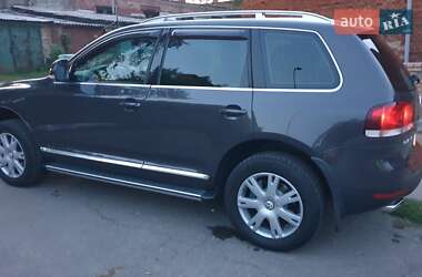 Позашляховик / Кросовер Volkswagen Touareg 2010 в Хусті