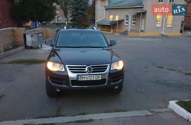 Внедорожник / Кроссовер Volkswagen Touareg 2010 в Хусте