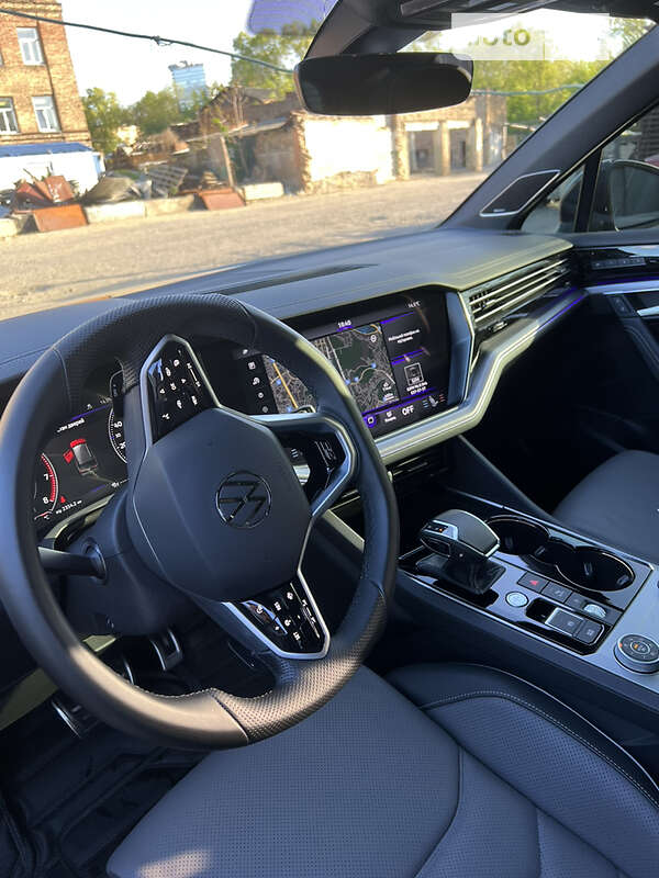 Позашляховик / Кросовер Volkswagen Touareg 2021 в Софіївській Борщагівці