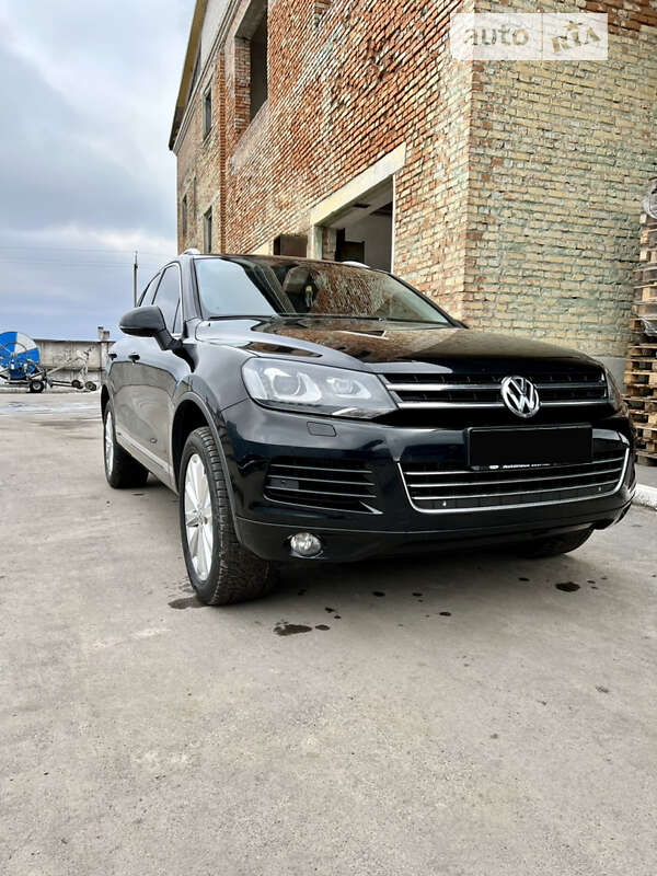 Позашляховик / Кросовер Volkswagen Touareg 2013 в Хмельницькому