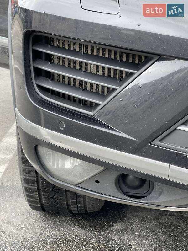 Внедорожник / Кроссовер Volkswagen Touareg 2015 в Киеве фото 35 Внедорожник / Кроссовер Volkswagen Touareg 2015 в Киеве