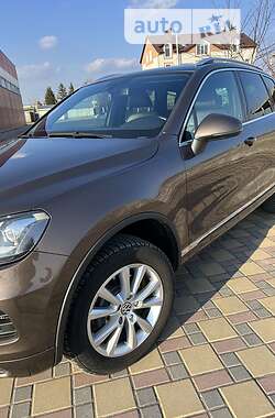Позашляховик / Кросовер Volkswagen Touareg 2012 в 