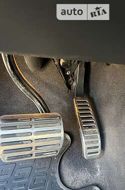 Позашляховик / Кросовер Volkswagen Touareg 2012 в 