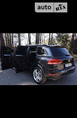 Внедорожник / Кроссовер Volkswagen Touareg 2013 в Трускавце