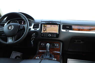 Внедорожник / Кроссовер Volkswagen Touareg 2011 в Стрые