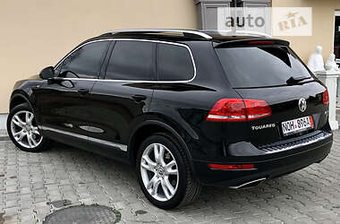 Внедорожник / Кроссовер Volkswagen Touareg 2011 в 