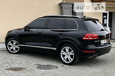 Внедорожник / Кроссовер Volkswagen Touareg 2011 в 