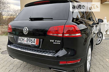 Внедорожник / Кроссовер Volkswagen Touareg 2011 в 