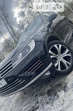 Позашляховик / Кросовер Volkswagen Touareg 2015 в  фото 5 Позашляховик / Кросовер Volkswagen Touareg 2015 в