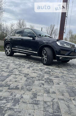 Позашляховик / Кросовер Volkswagen Touareg 2015 в  фото 30 Позашляховик / Кросовер Volkswagen Touareg 2015 в